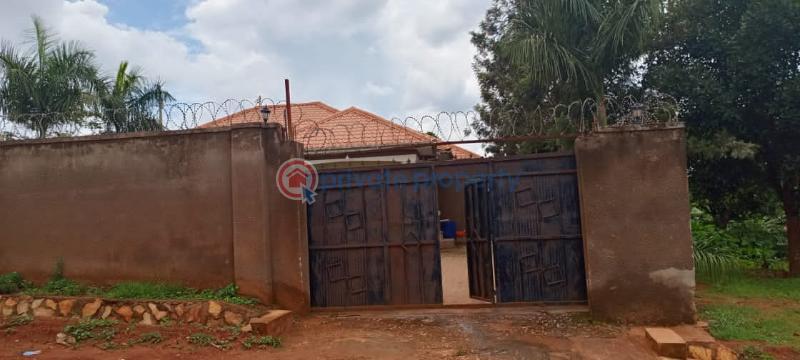 3 bedroom Villa For Sale Miyana Road Wakiso Central - 0