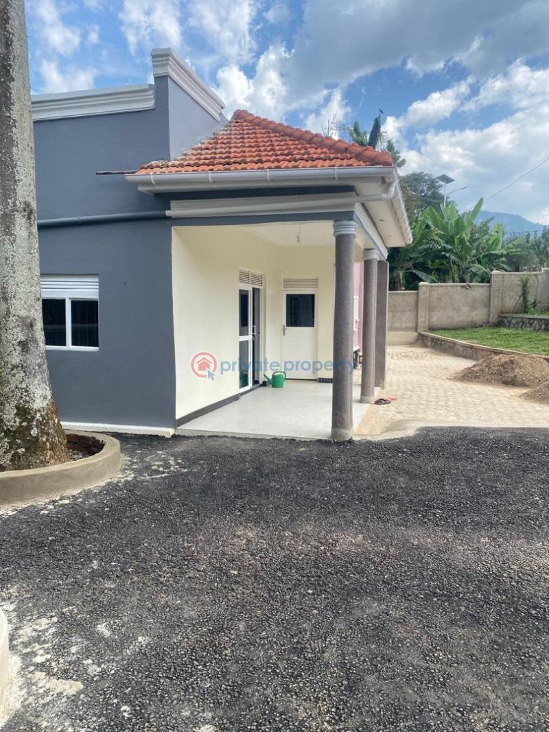 3 bedroom Bungalow For Rent Mbale City Road Bududa Eastern - 0