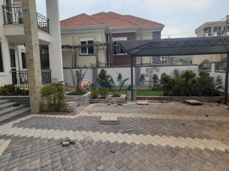 6 bedroom Villa For Sale Kyanja Kampala Central  - 0
