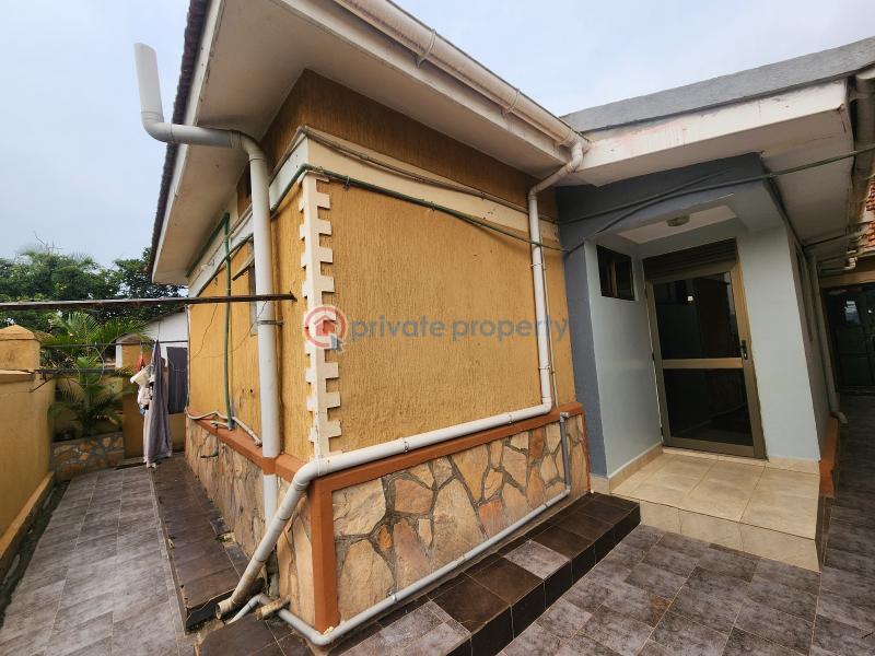 Villa For Rent Bukasa Road Makindye Kampala Central - 0