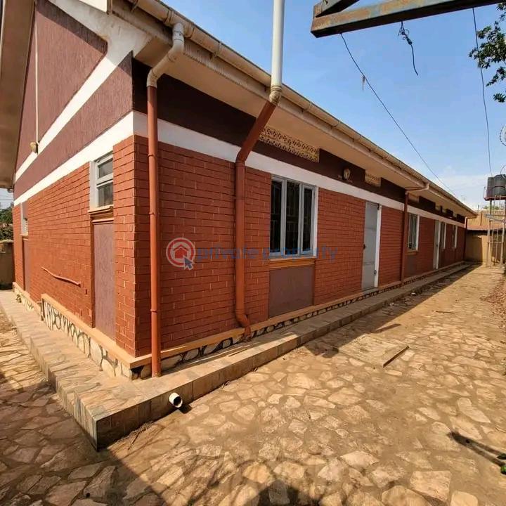 4 bedroom Bungalow For Sale Kisaasi Kampala Central - 0