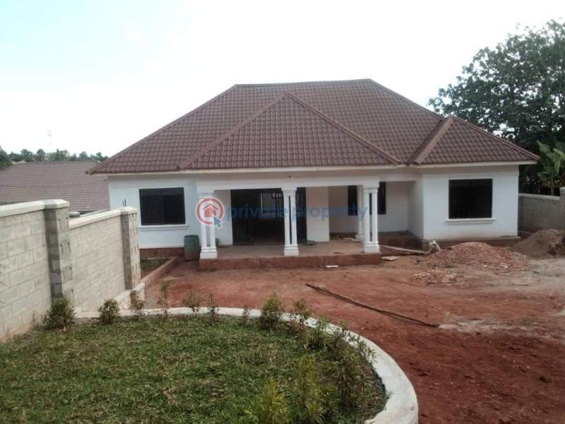 4 bedroom Villa For Sale House For Sale Kampala Central  - 0