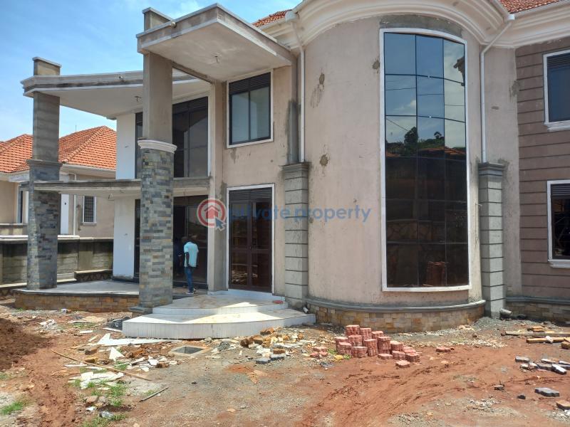 5 bedroom Villa For Sale Bwebajja Ssabagado-Makindye Wakiso Central - 0