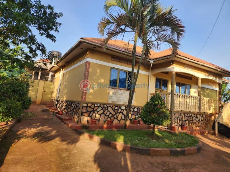 3 bedroom Villa For Rent Kampala Express Highway Munyonyo Kampala Central - 0