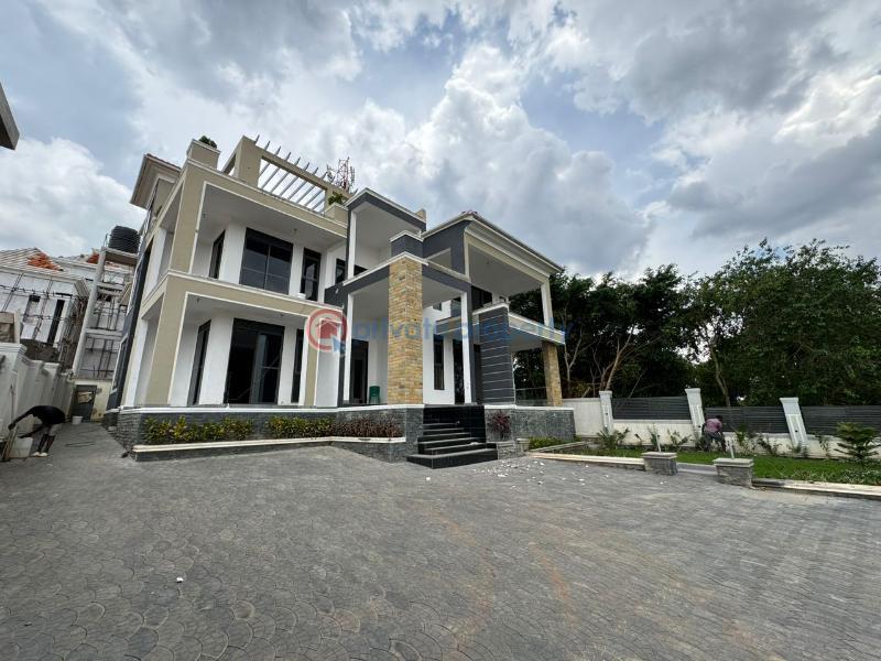 7 bedroom Villa For Sale Kyanja Kisaasi Kampala Central - 0